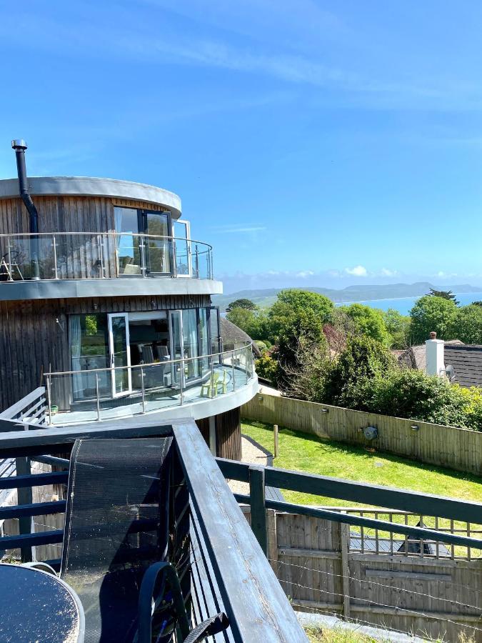 One Of The Best Properties In Lyme! Breathtaking Views Across The Whole Bay. 3 Stories With 2 Tier Veranda Around The Property. Sleeps 6 Лайм-Реджис Экстерьер фото