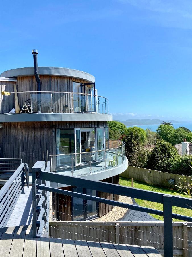One Of The Best Properties In Lyme! Breathtaking Views Across The Whole Bay. 3 Stories With 2 Tier Veranda Around The Property. Sleeps 6 Лайм-Реджис Экстерьер фото