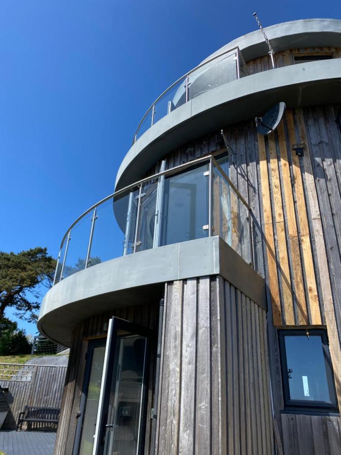 One Of The Best Properties In Lyme! Breathtaking Views Across The Whole Bay. 3 Stories With 2 Tier Veranda Around The Property. Sleeps 6 Лайм-Реджис Экстерьер фото